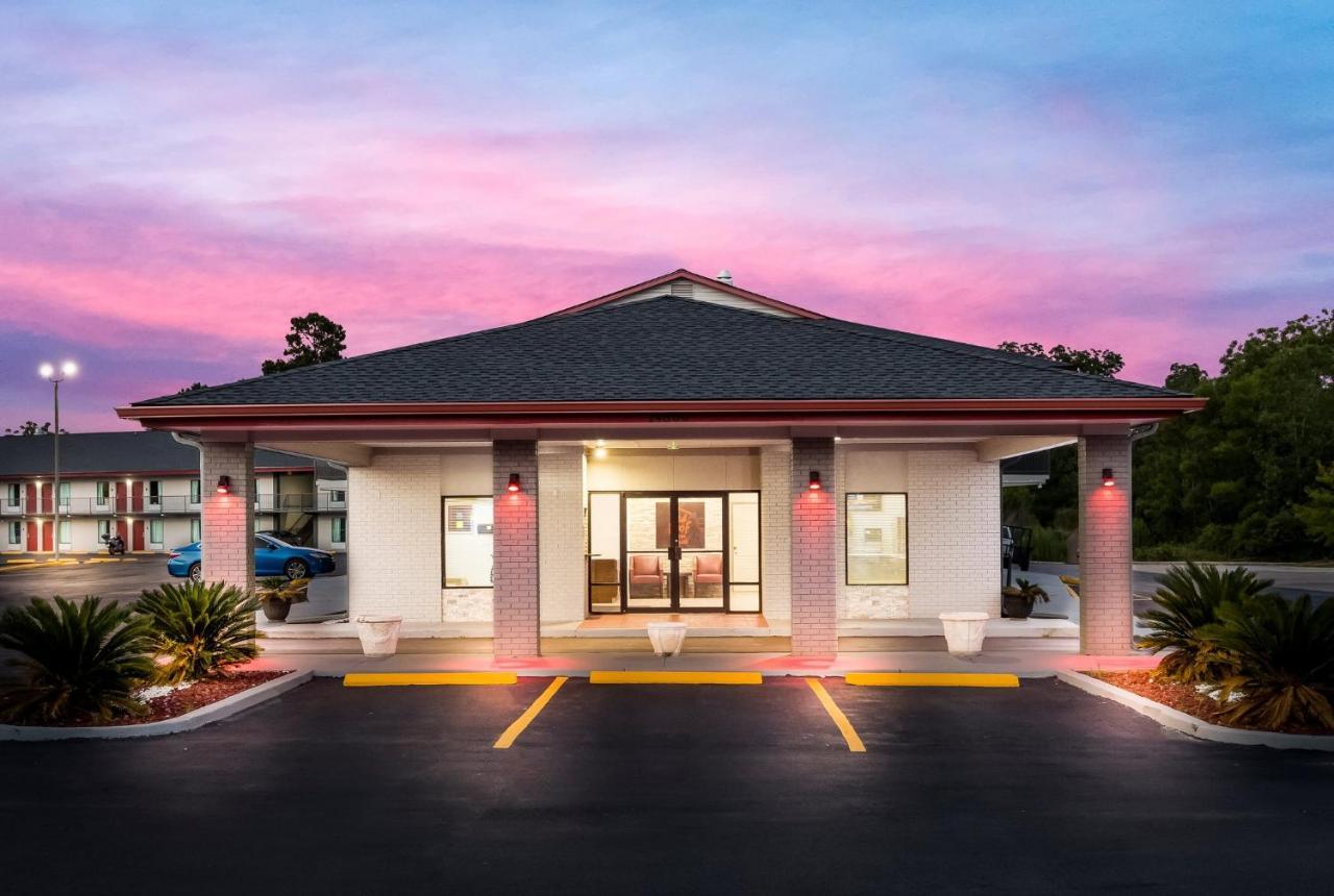 Red Roof Inn & Suites Thomasville Dış mekan fotoğraf