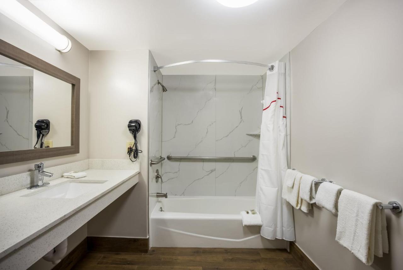 Red Roof Inn & Suites Thomasville Dış mekan fotoğraf