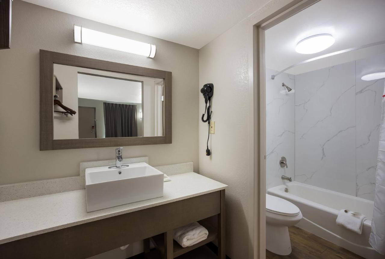 Red Roof Inn & Suites Thomasville Dış mekan fotoğraf