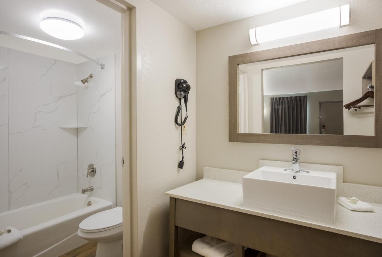 Red Roof Inn & Suites Thomasville Dış mekan fotoğraf